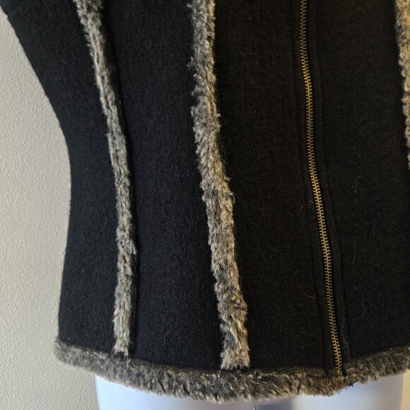 Icelandic Designs Wool Blend, Fur Reversible Vest w/ Embroidered Collar- M ? - Picture 3 of 13